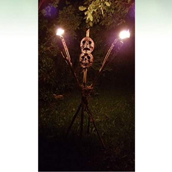 Halloween prop skull decoration,  Tiki Torch - Picture 2 of 3